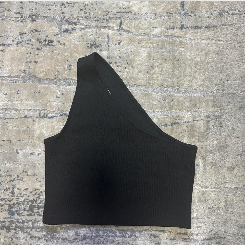 Elegant Black One-Shoulder Top - Picture 5 of 8